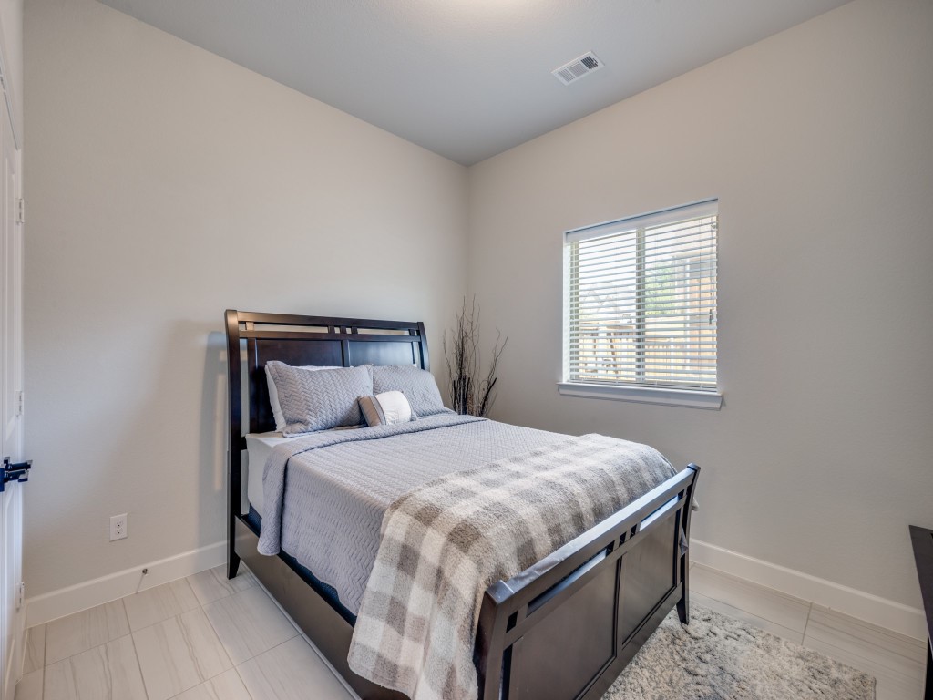 1044 Myers Park Trail Roanoke TX 76262