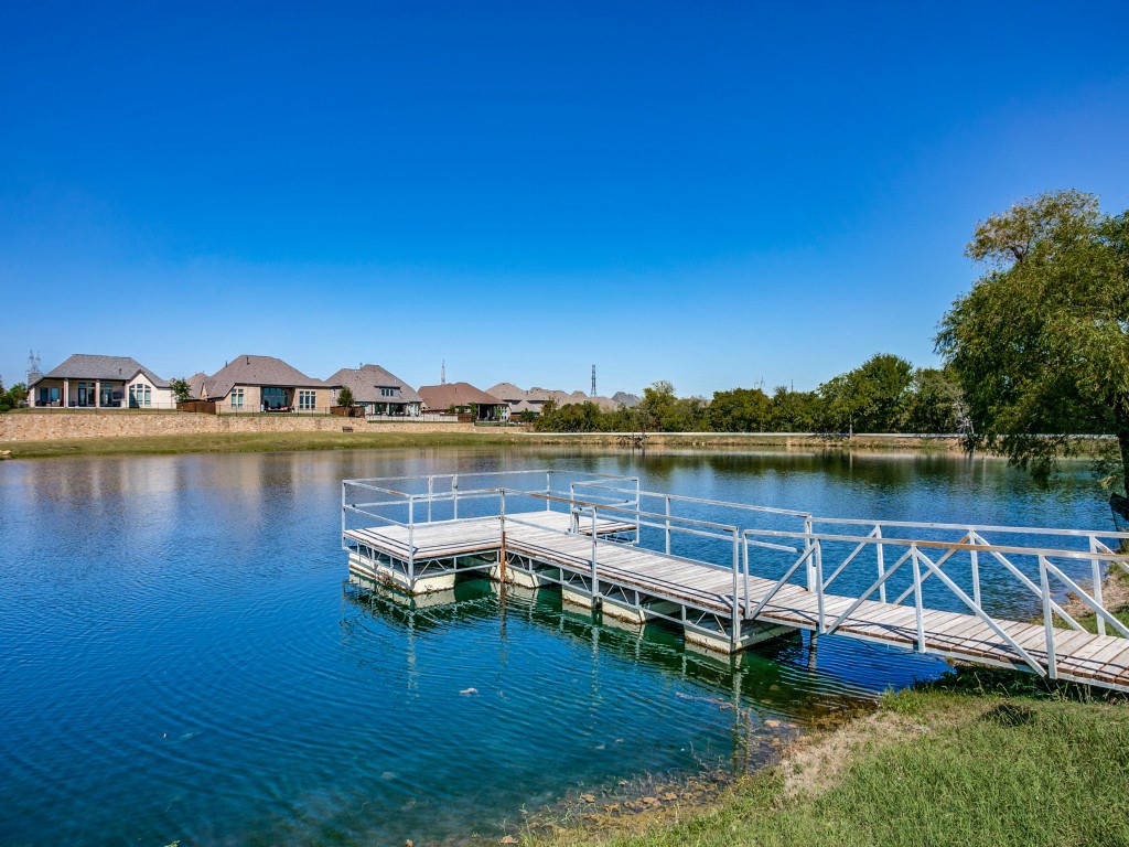 1044 Myers Park Trail Roanoke TX 76262