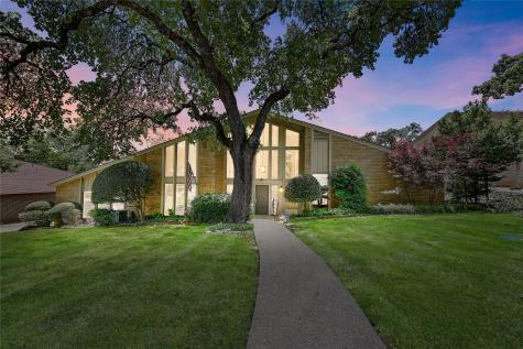2302 Oak Forest Court Arlington TX 76012