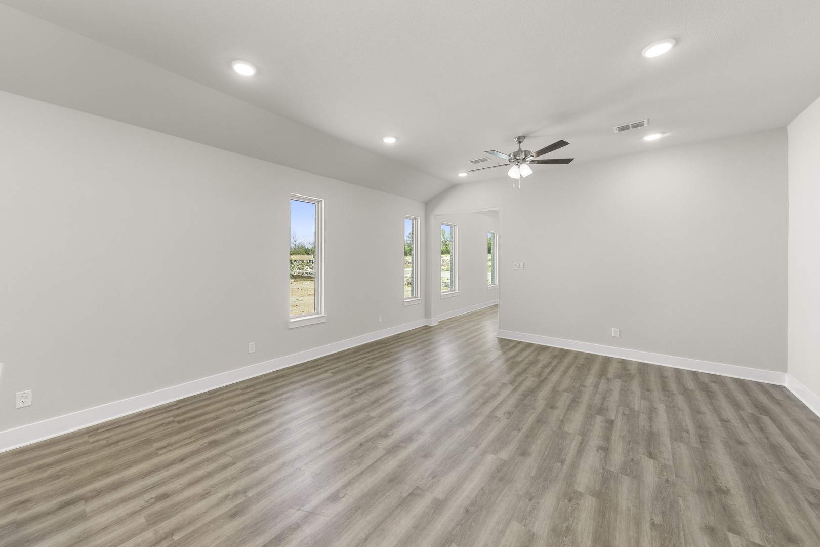 8725 Acorn Avenue Justin TX 76247