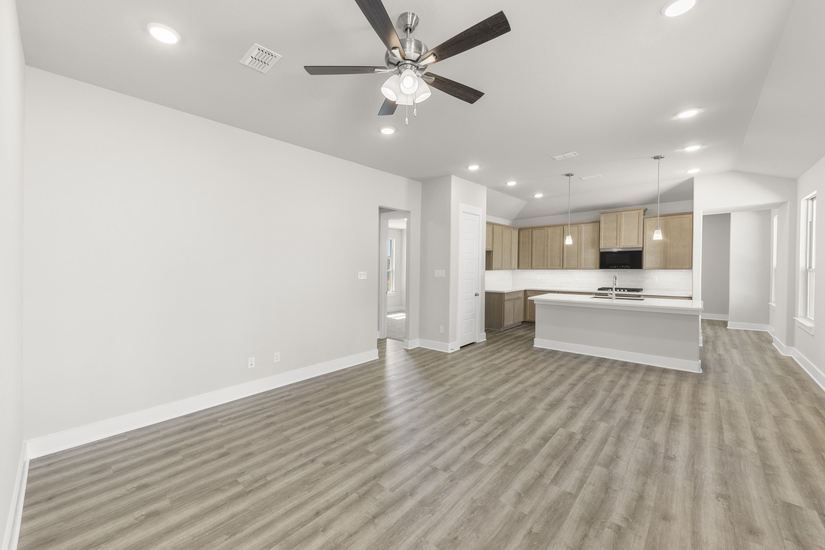 8725 Acorn Avenue Justin TX 76247