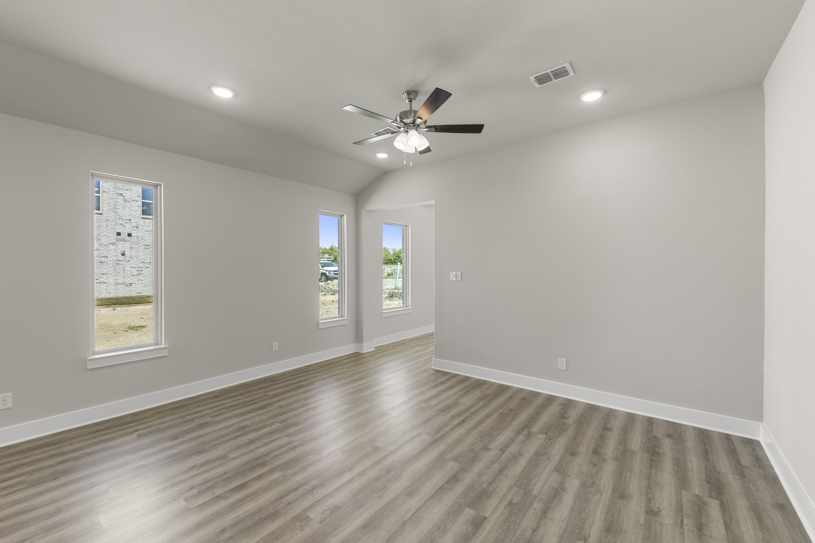 8725 Acorn Avenue Justin TX 76247