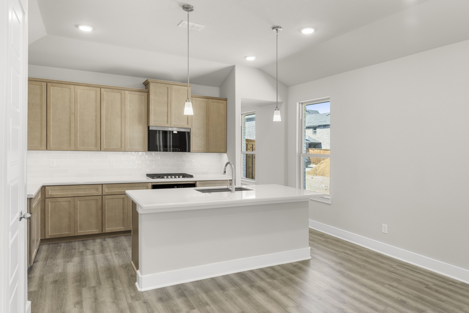 8725 Acorn Avenue Justin TX 76247
