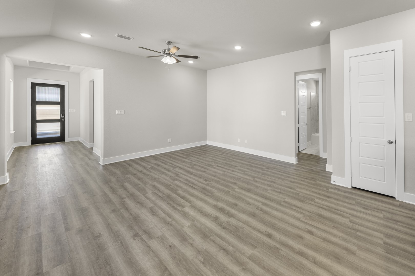 8725 Acorn Avenue Justin TX 76247