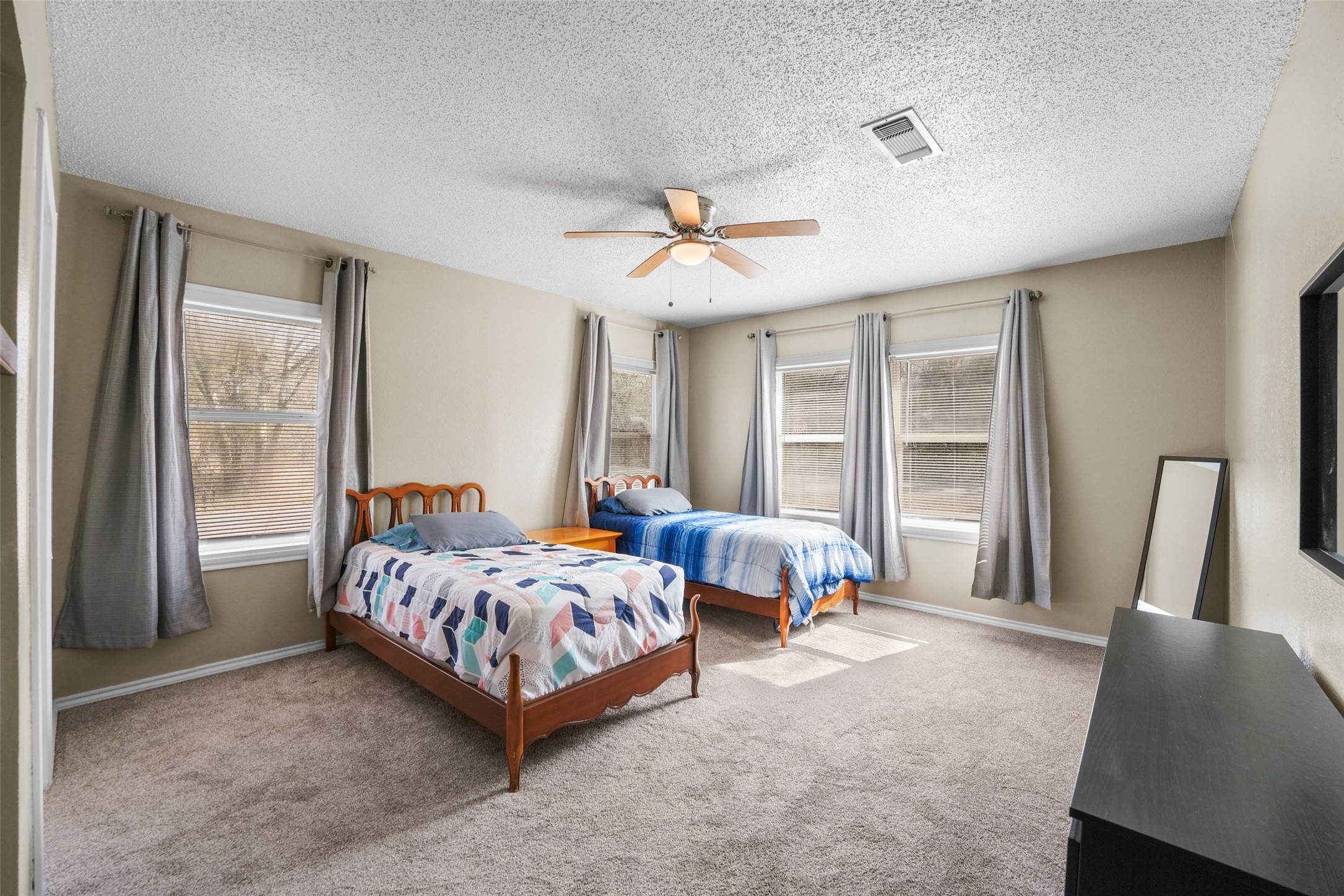 1145 Jefferson Road Paris TX 75460