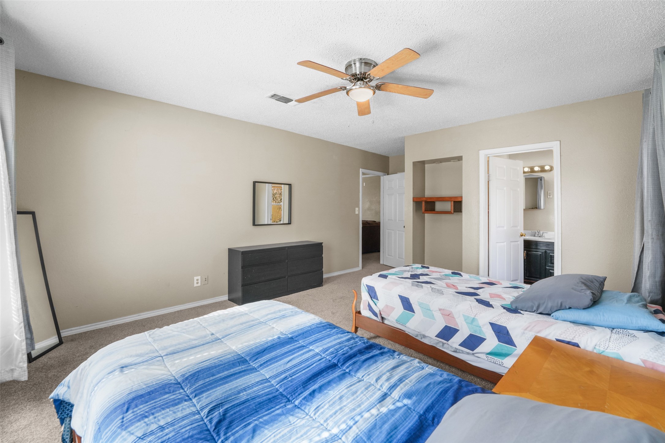 1145 Jefferson Road Paris TX 75460