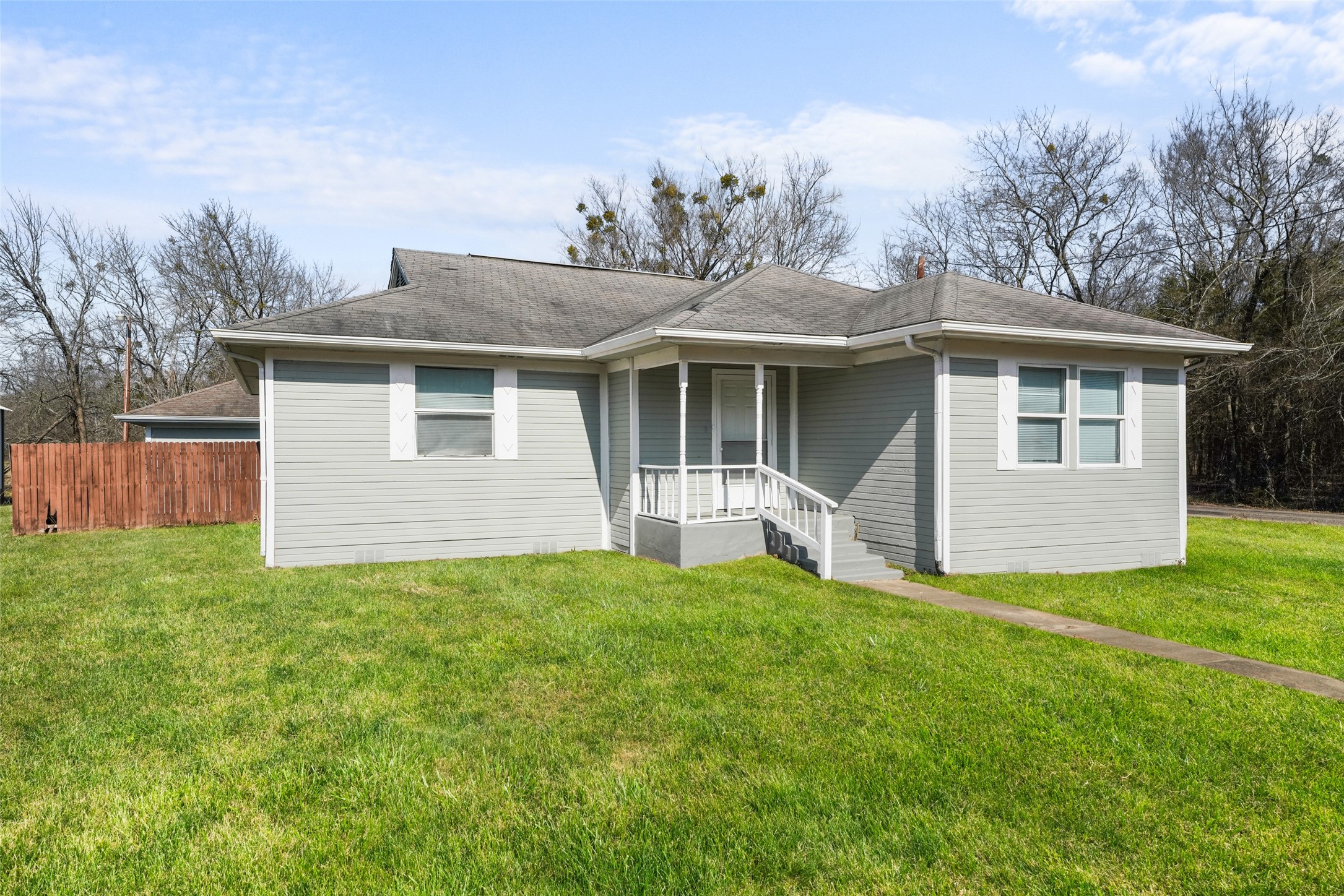 1145 Jefferson Road Paris TX 75460