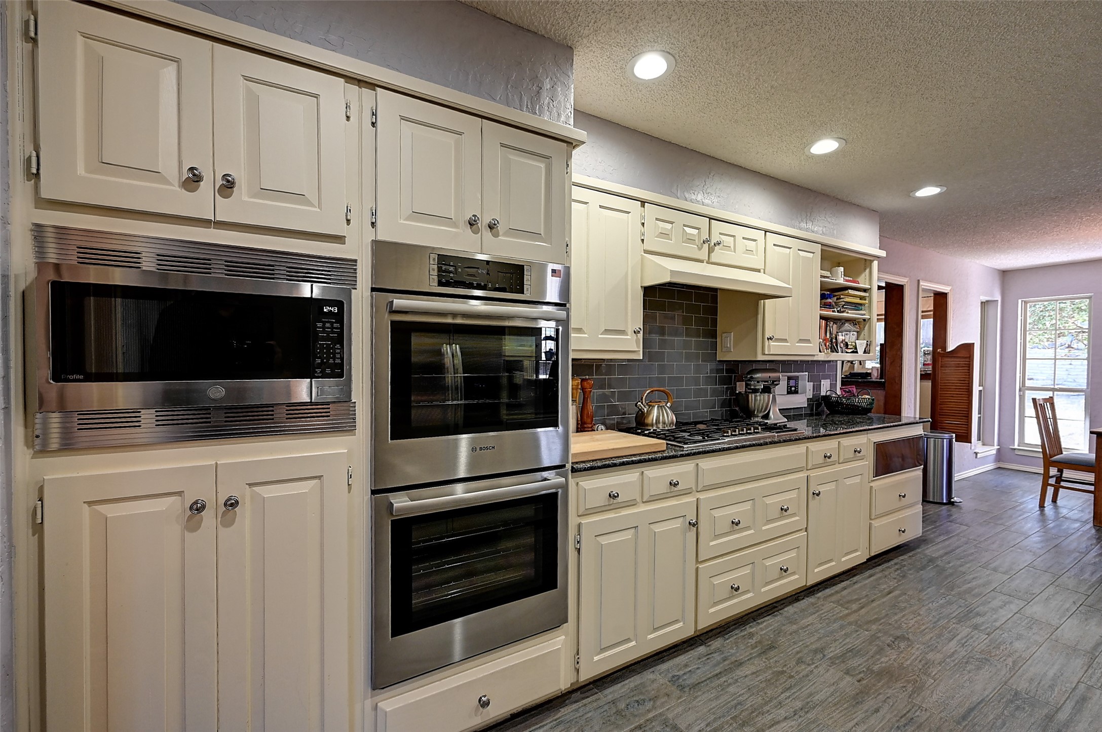 2300 Woodsong Trail Arlington TX 76016