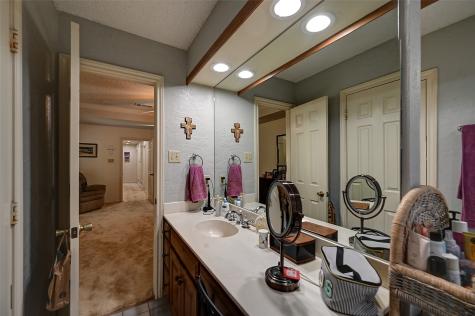 2300 Woodsong Trail Arlington TX 76016