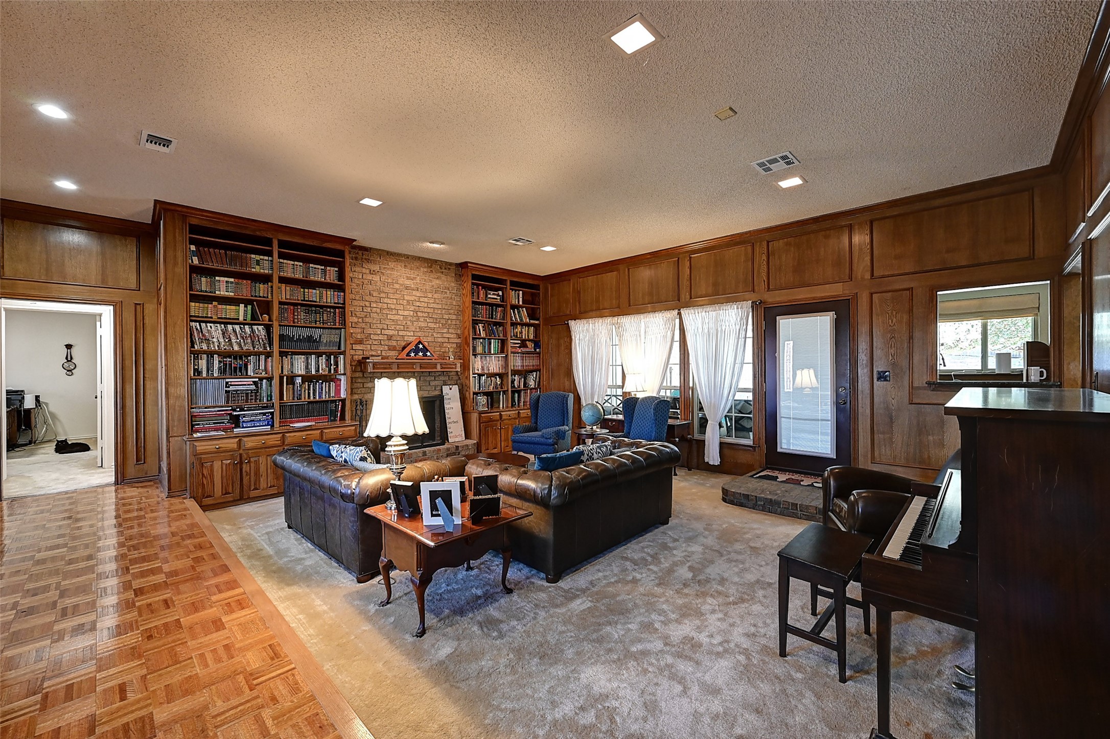 2300 Woodsong Trail Arlington TX 76016
