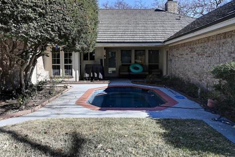 2300 Woodsong Trail Arlington TX 76016