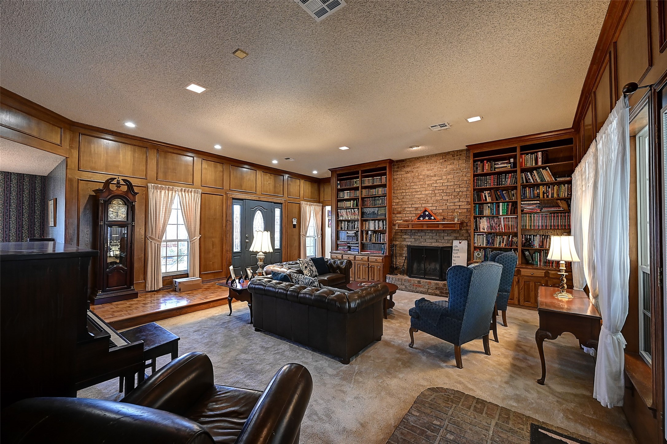 2300 Woodsong Trail Arlington TX 76016