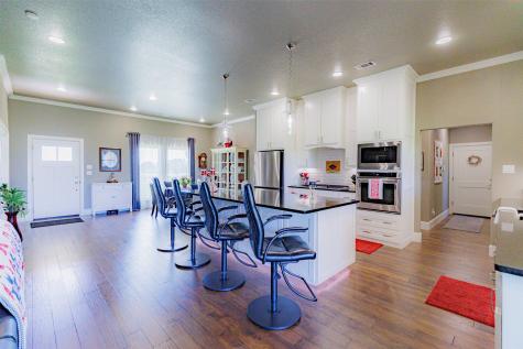 121 County Road 2571 Alvord TX 76225
