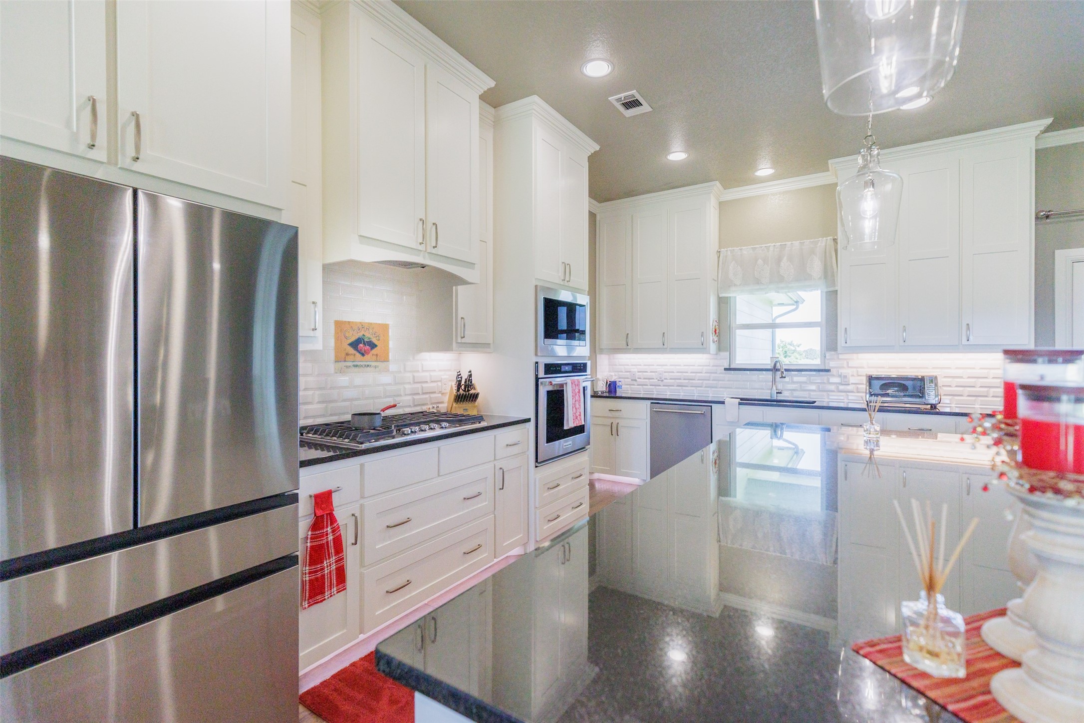 121 County Road 2571 Alvord TX 76225