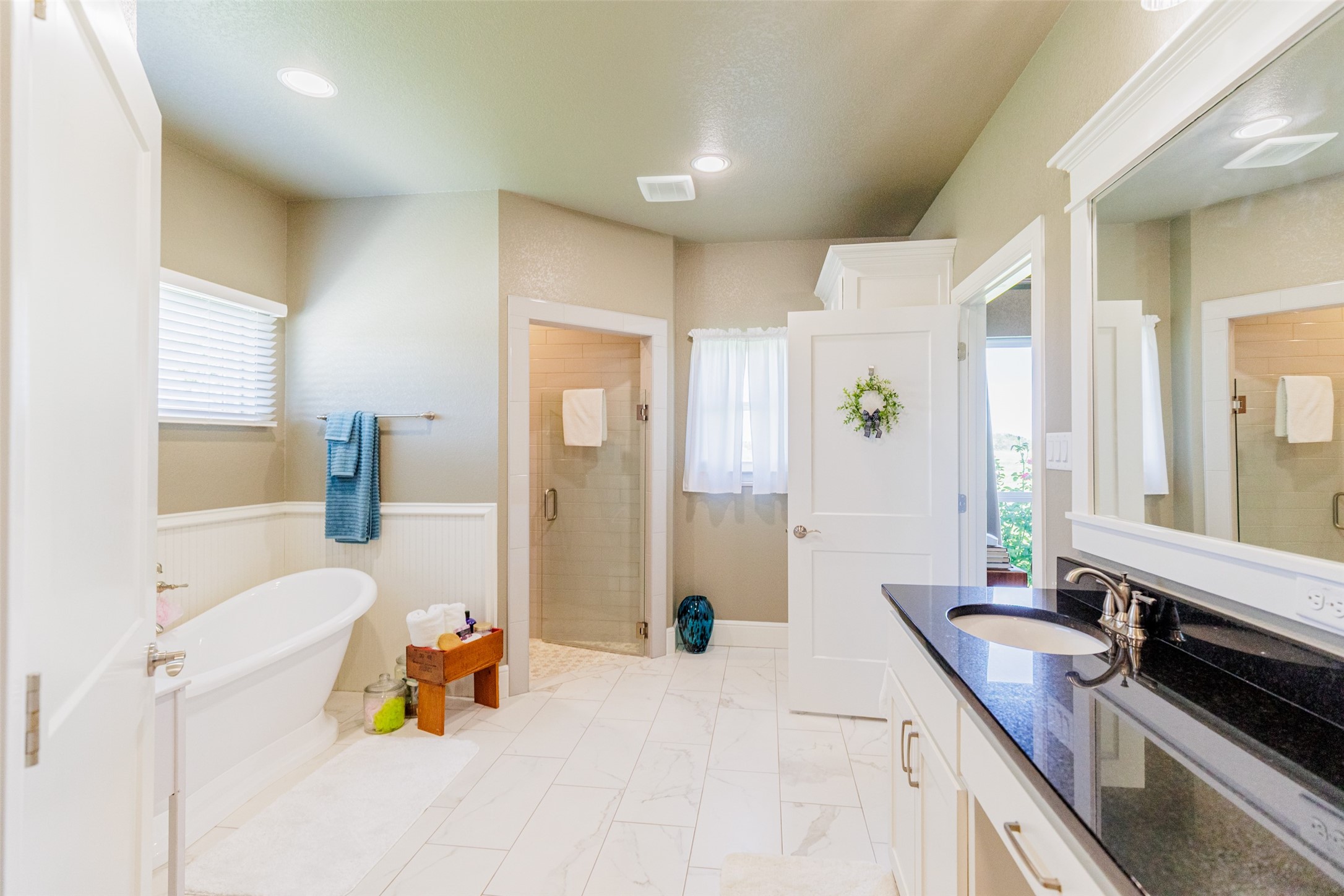 121 County Road 2571 Alvord TX 76225