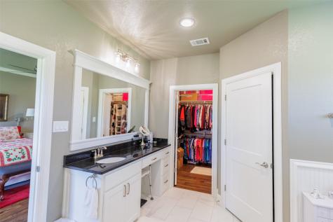 121 County Road 2571 Alvord TX 76225