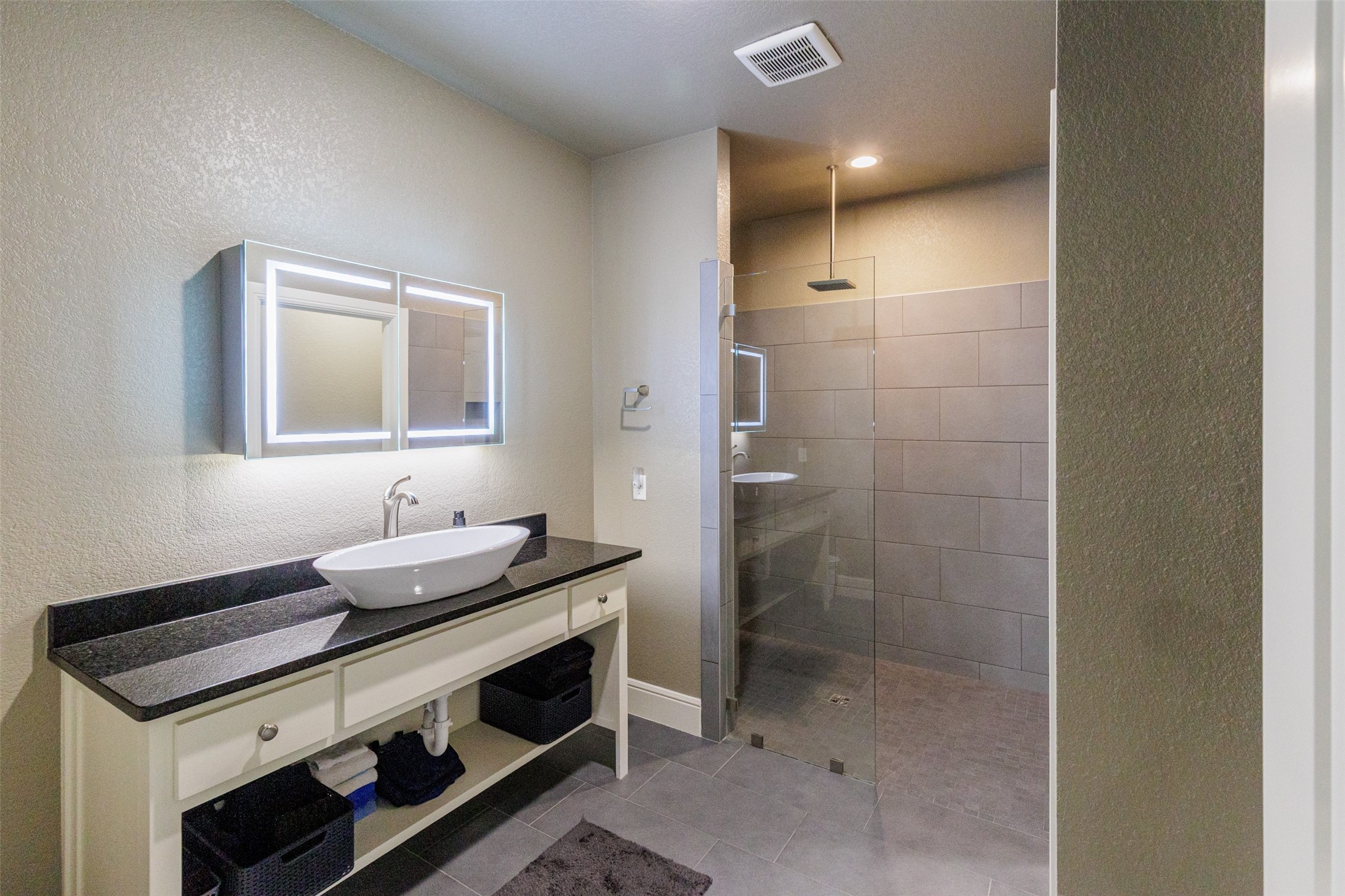121 County Road 2571 Alvord TX 76225