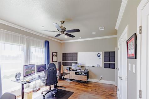 121 County Road 2571 Alvord TX 76225