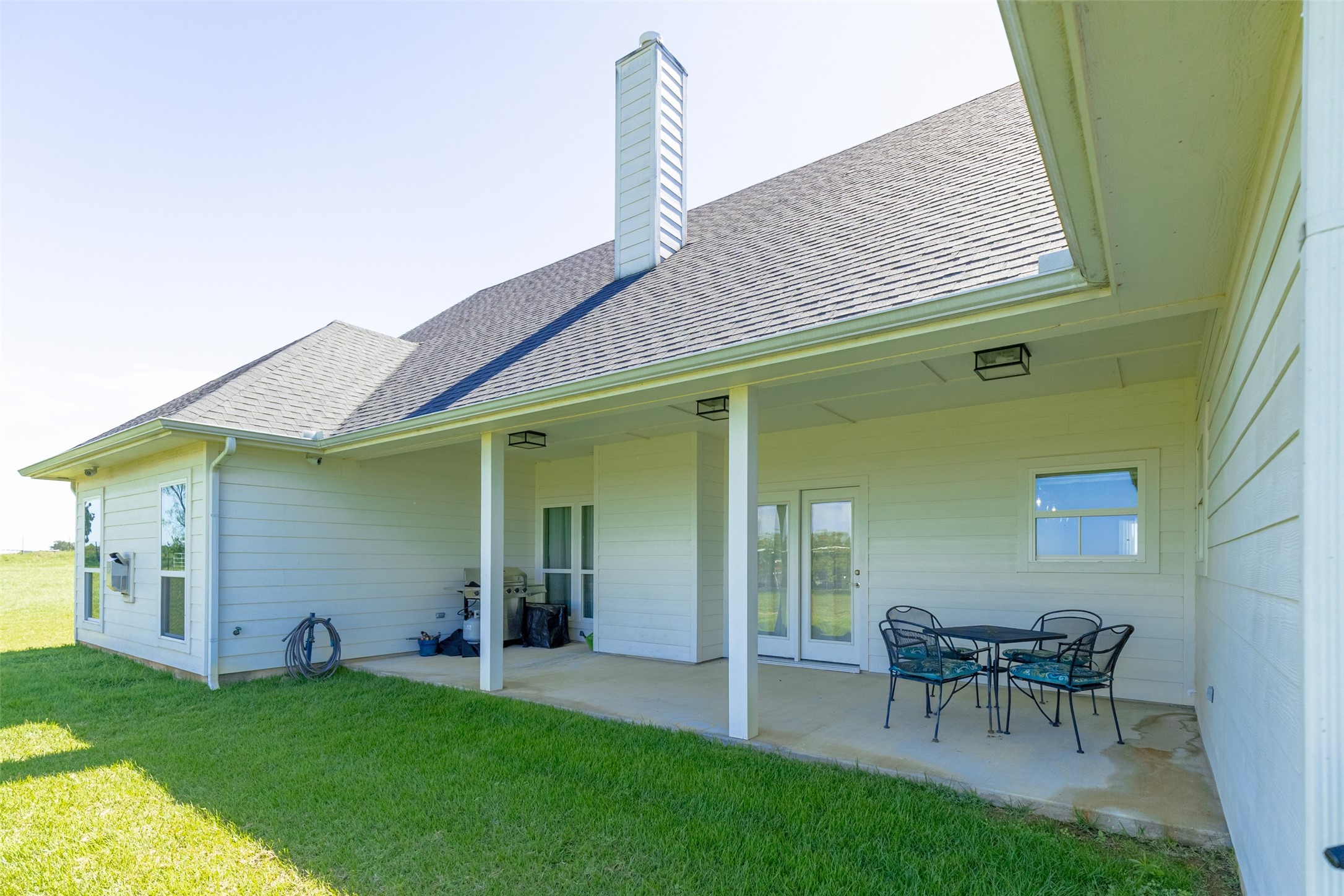 121 County Road 2571 Alvord TX 76225