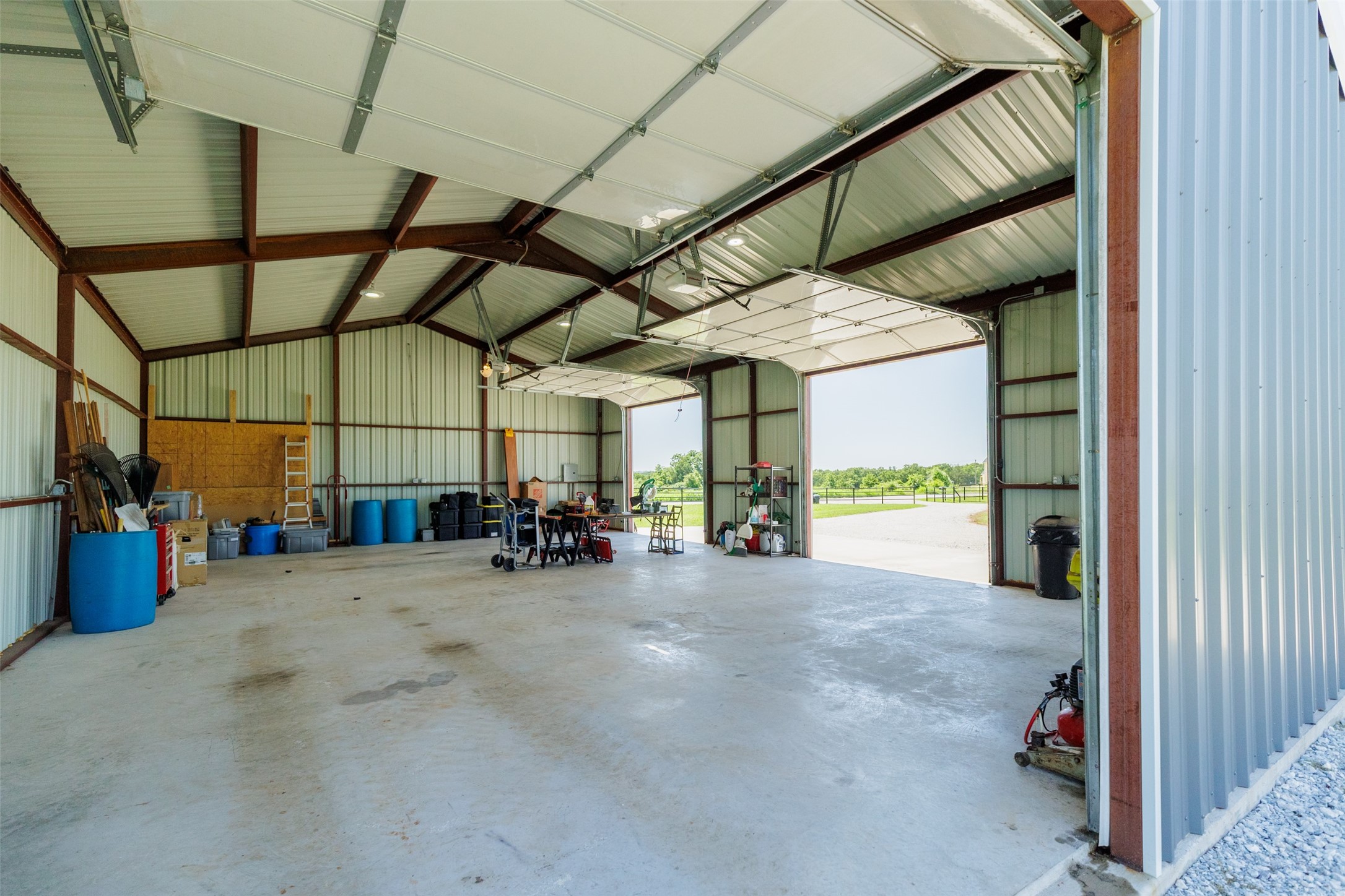 121 County Road 2571 Alvord TX 76225