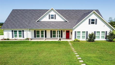 121 County Road 2571 Alvord TX 76225