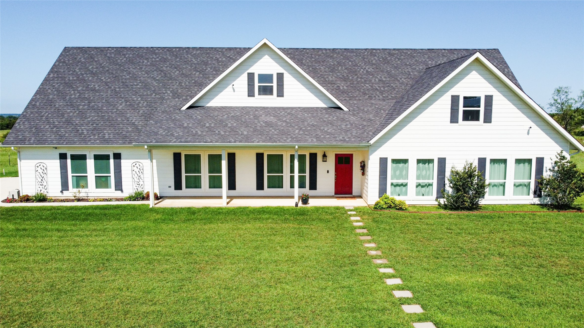 121 County Road 2571 Alvord TX 76225