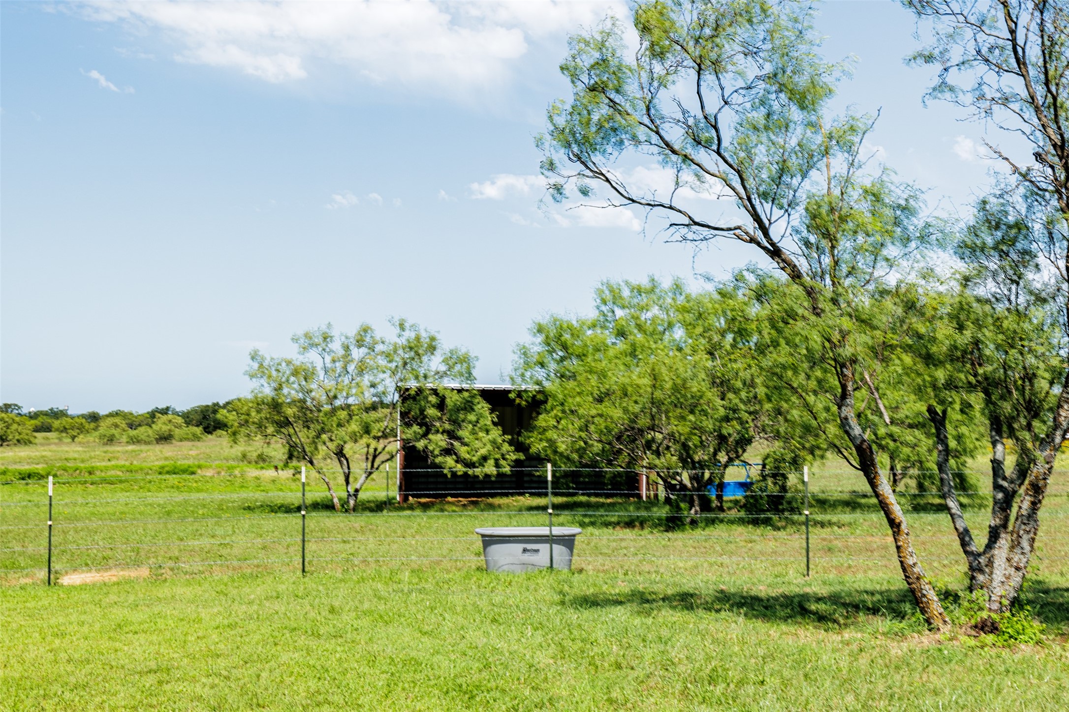 121 County Road 2571 Alvord TX 76225
