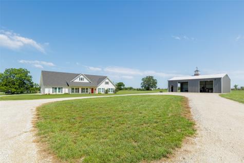 121 County Road 2571 Alvord TX 76225