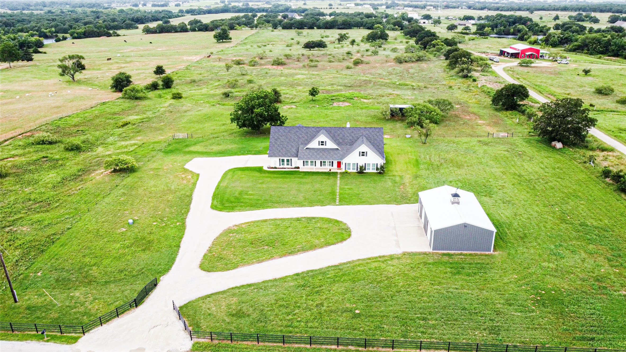 121 County Road 2571 Alvord TX 76225