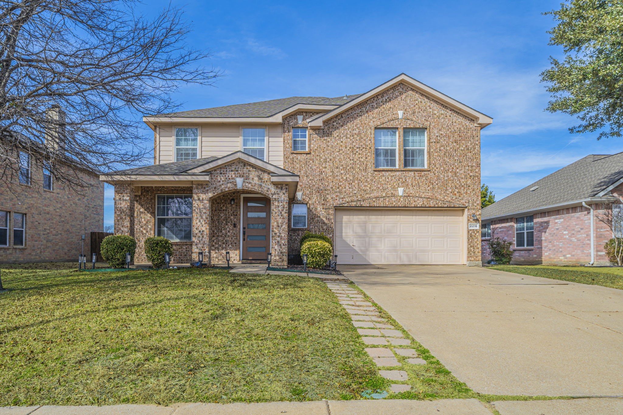 2216 La Salle Trail Grand Prairie TX 75052