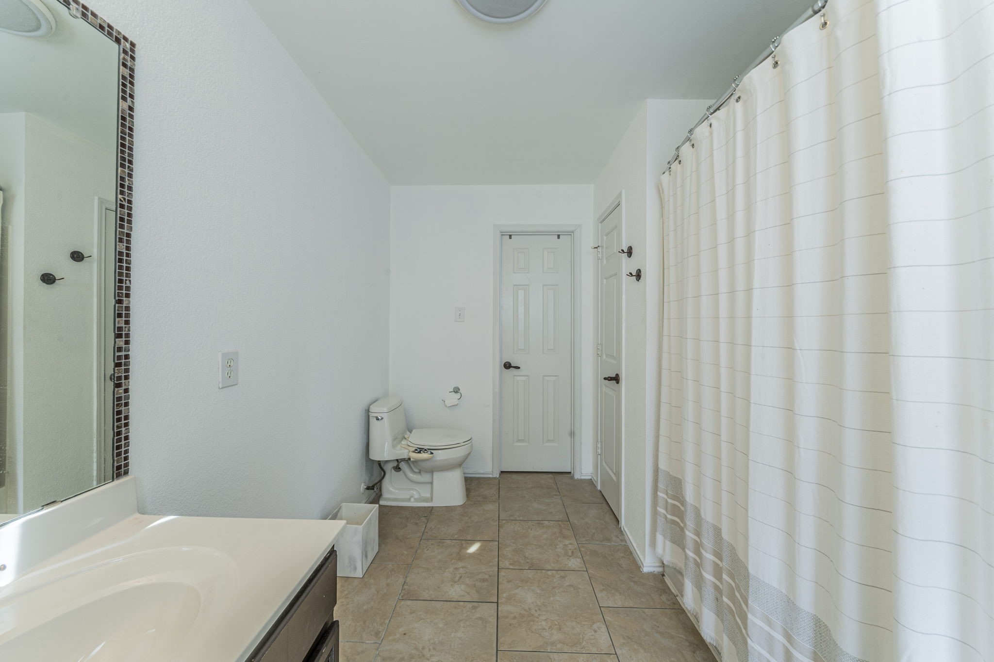 2216 La Salle Trail Grand Prairie TX 75052