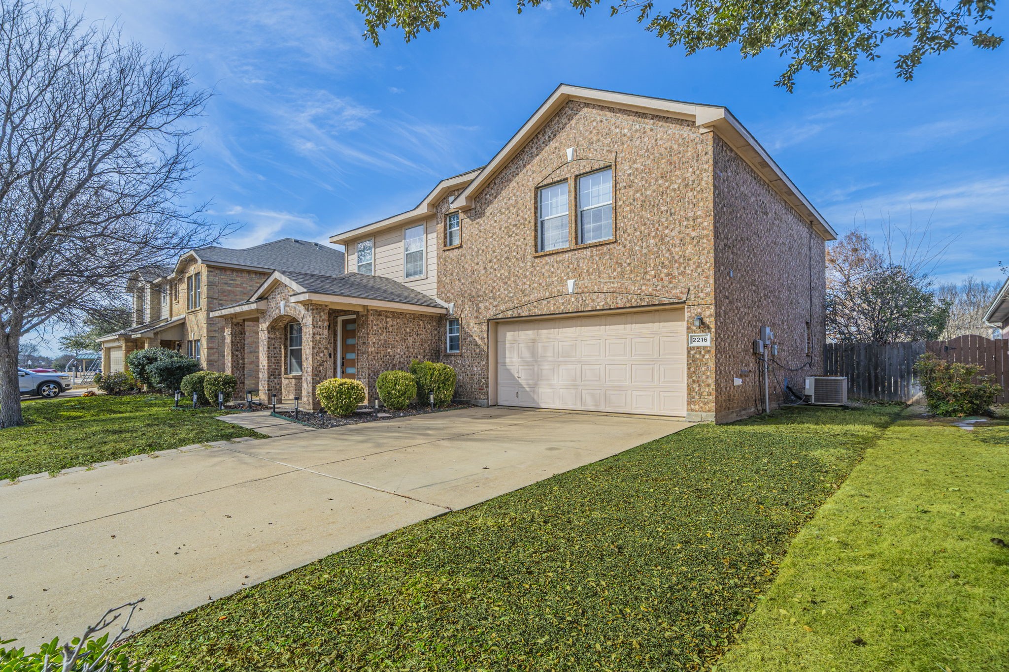 2216 La Salle Trail Grand Prairie TX 75052