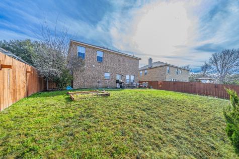 2216 La Salle Trail Grand Prairie TX 75052