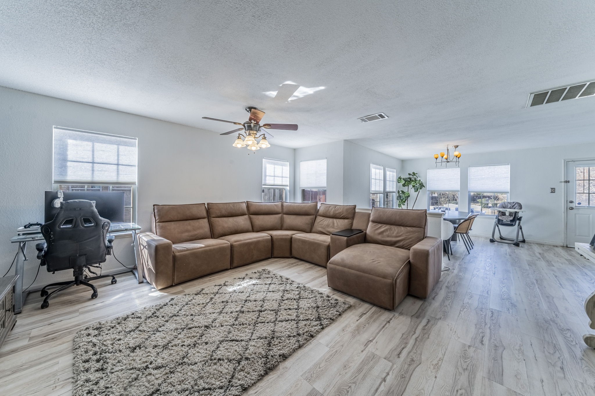 2216 La Salle Trail Grand Prairie TX 75052