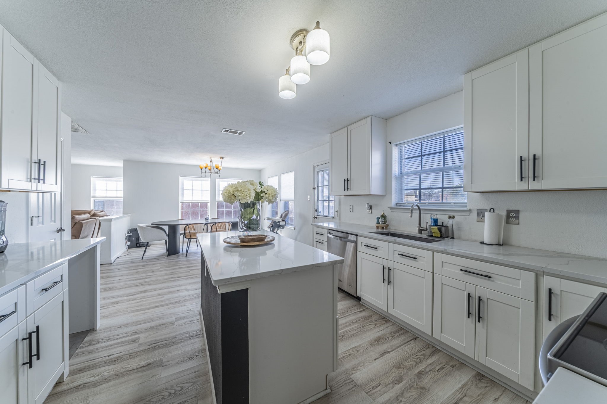 2216 La Salle Trail Grand Prairie TX 75052
