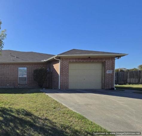 951 Lake Drive Grand Prairie TX 75051