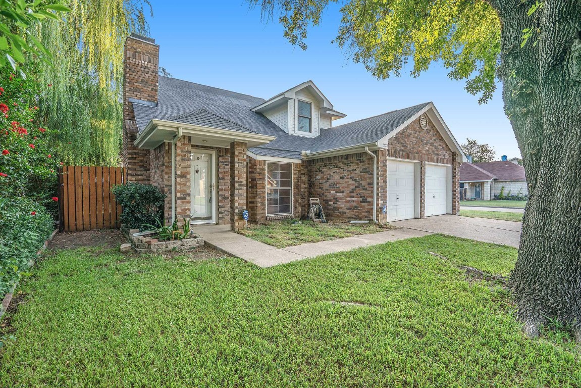 221 Mahogany Drive Arlington TX 76018
