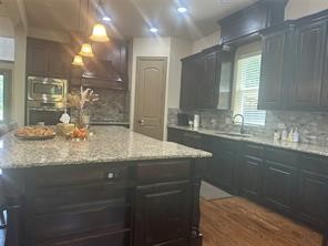 2813 Regents Park Lane Garland TX 75043