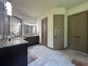 2813 Regents Park Lane Garland TX 75043