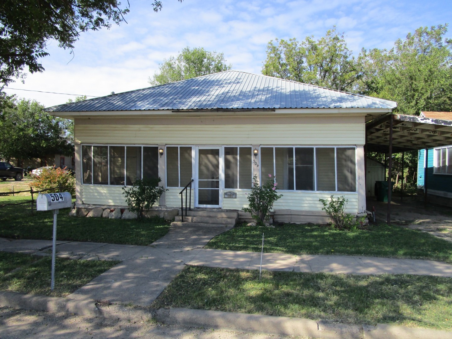 504 S Concho Street Coleman TX 76834