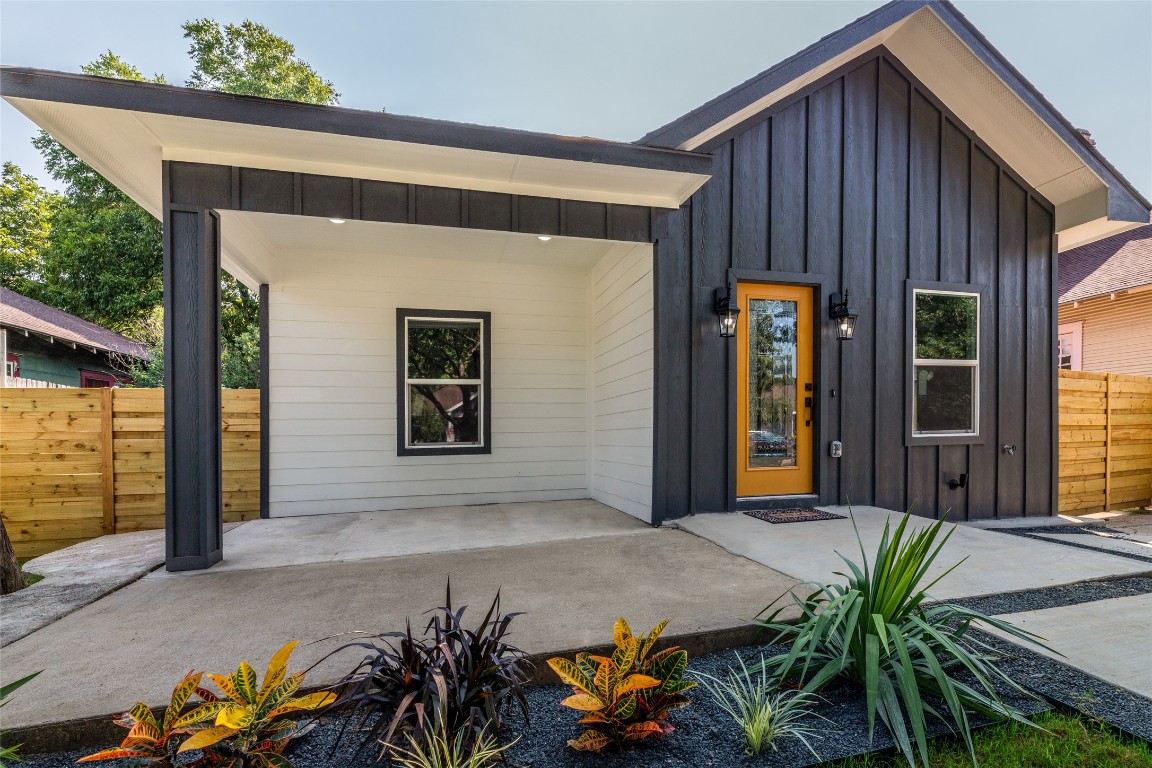 504 S Brighton Avenue Dallas TX 75208