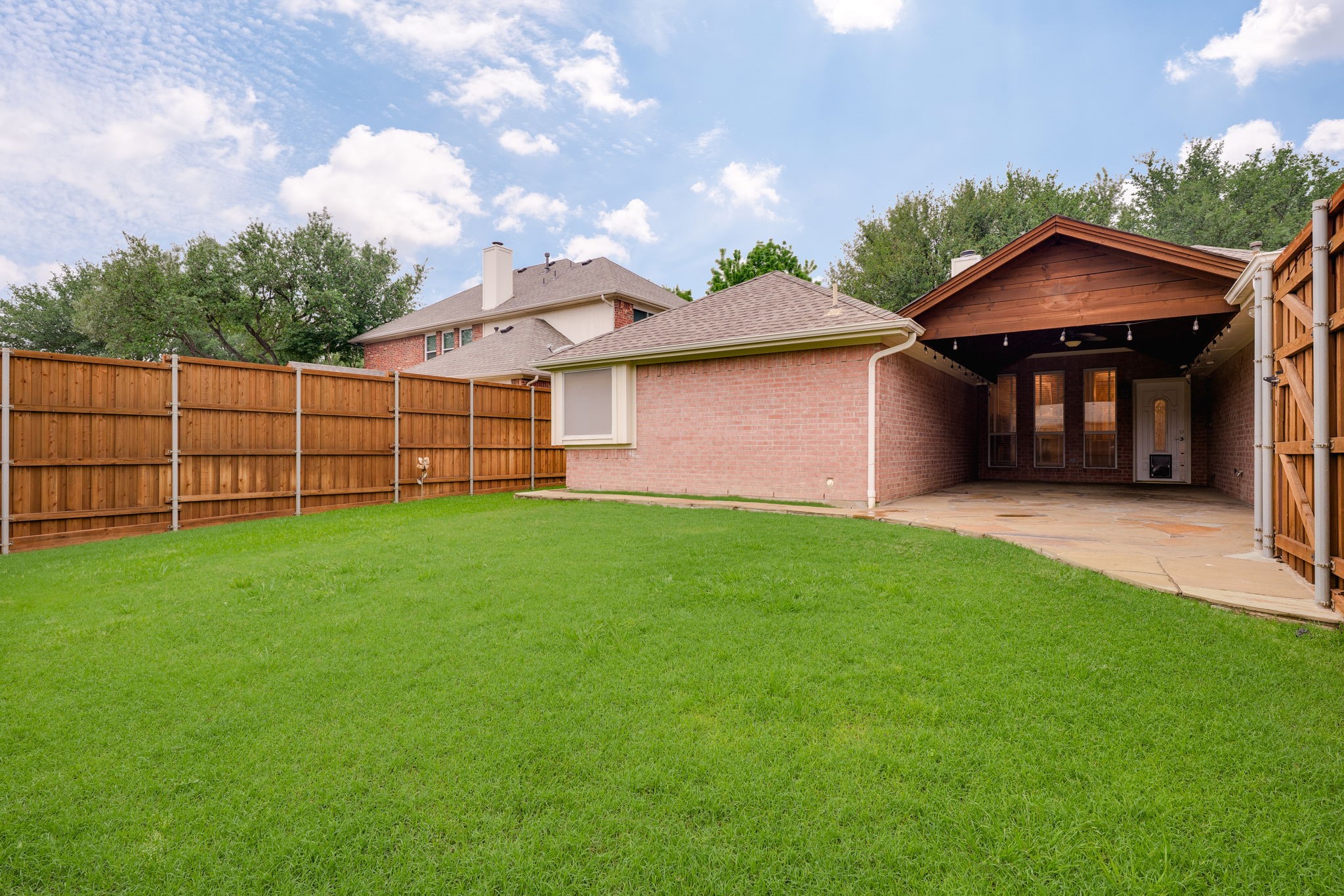 806 Green Apple Drive Garland TX 75044
