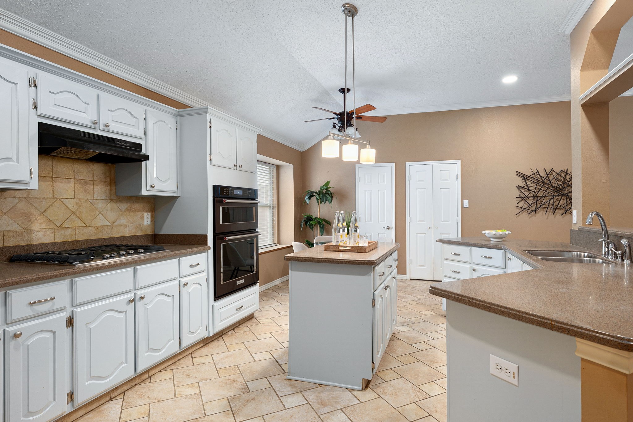 806 Green Apple Drive Garland TX 75044