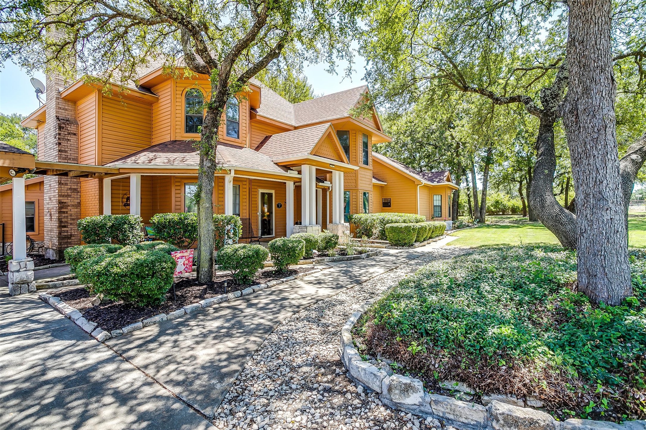 1541 Cliff Manor Street Azle TX 76020