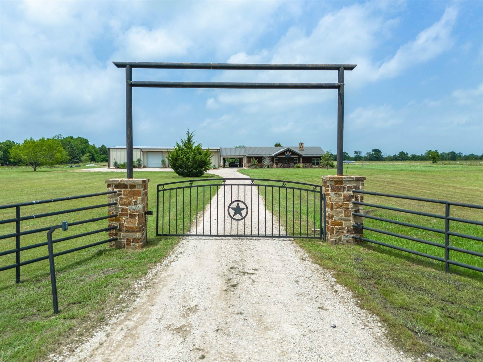 527 Newman Road Ennis TX 75119
