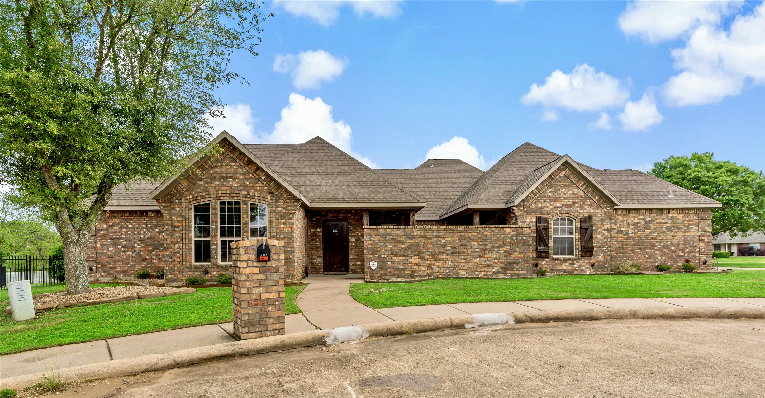 2880 11th Street NE Paris TX 75462