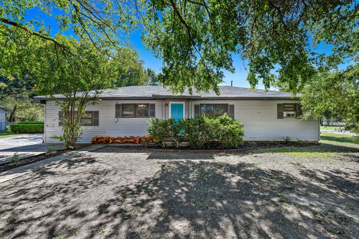 107 S Getzendaner Street Waxahachie TX 75165