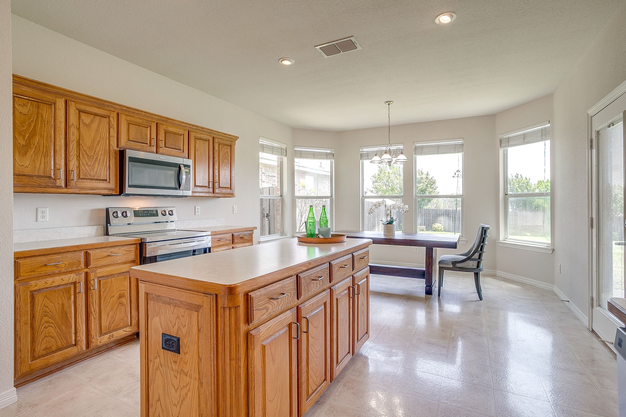 1173 Albatross Court Benbrook TX 76126