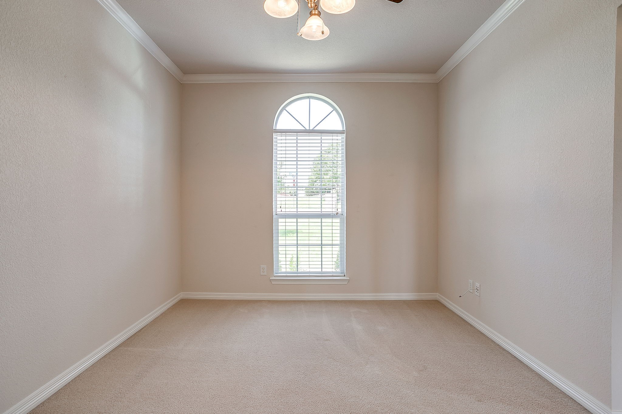 1173 Albatross Court Benbrook TX 76126