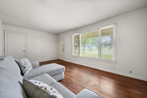 2103 Pecandale Drive Arlington TX 76013